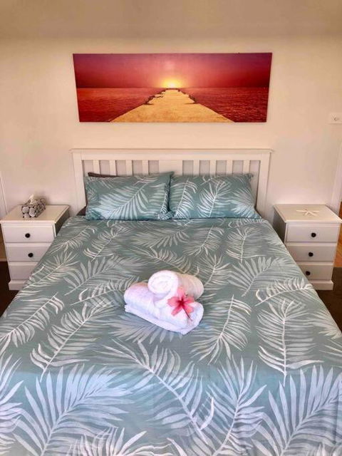 DELUXE Escape! Central, NEW & Spacious 3 Bed - Nambucca Heads Accommodation 1