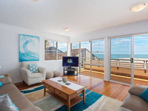 3 'The Clippers' 131 Soldiers Point Road - Fabulous Waterfront Unit - Nambucca Heads Accommodation 0