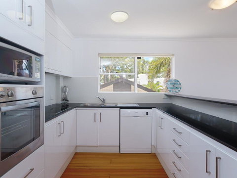 3 'The Clippers' 131 Soldiers Point Road - Fabulous Waterfront Unit - Nambucca Heads Accommodation 1
