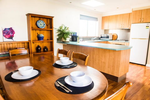 3 Bdrm House With Parking & Outdoor Entertaining - Nambucca Heads Accommodation 1