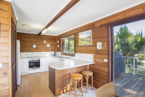 3 Shipton Cres - Heavenly Haven - Nambucca Heads Accommodation 2