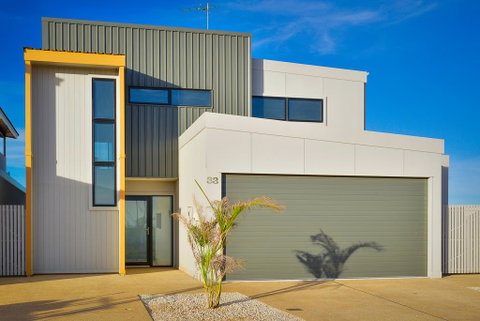 33 Inggarda Lane - PRIVATE JETTY & SPA - Nambucca Heads Accommodation 1