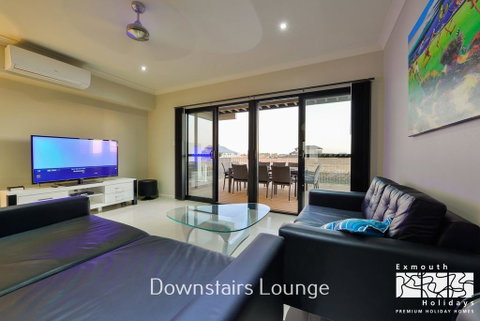 33 Inggarda Lane - PRIVATE JETTY & SPA - Nambucca Heads Accommodation 3
