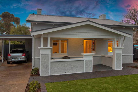 3BR Cottage With Parking Close To Adelaide CBD - Nambucca Heads Accommodation 1