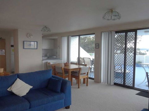4 'The Point' 5-7 Mitchell Street- Stunnning Water Views With Air Conditioning - Nambucca Heads Accommodation 2