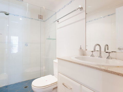 5 'The Outlook', 4 Ocean Parade - Overlooking Boat Harbour Beach And Ducted Air Conditioning - Nambucca Heads Accommodation 2