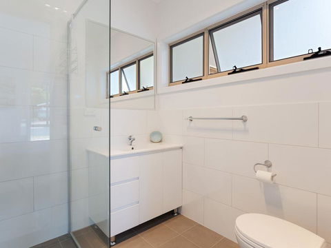5 Bent Street - Huge House With Foxtel & Aircon - Nambucca Heads Accommodation 2