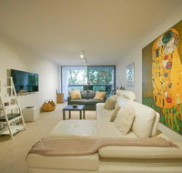 5 Star in Prime Double Bay Location with Balcony - Nambucca Heads Accommodation