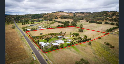 505 CONROD STRAIGHT MOUNT PANORAMA - Nambucca Heads Accommodation 0