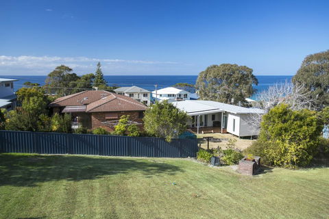 58 Lockhart Ave - Unlock Mollymook's Heart - Nambucca Heads Accommodation 3