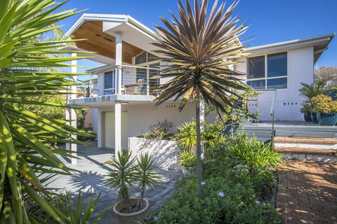 58 Seaview St - Summer Days - Nambucca Heads Accommodation 0