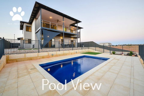 6 Corella Court - PRIVATE JETTY & POOL - Nambucca Heads Accommodation 0