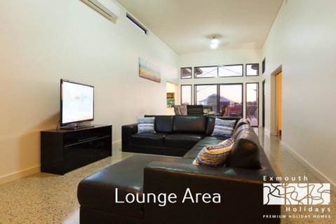 7 GNULLI - PRIVATE JETTY - Nambucca Heads Accommodation 3