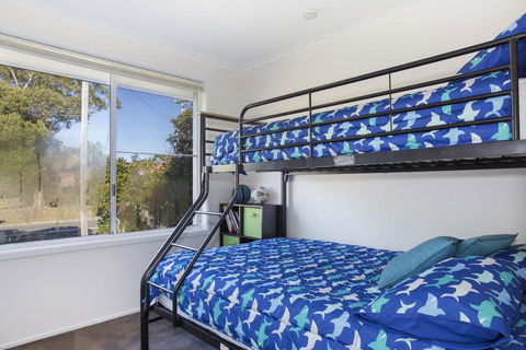 77 Lake Entrance Rd - Waterfront Wonder - Nambucca Heads Accommodation 1