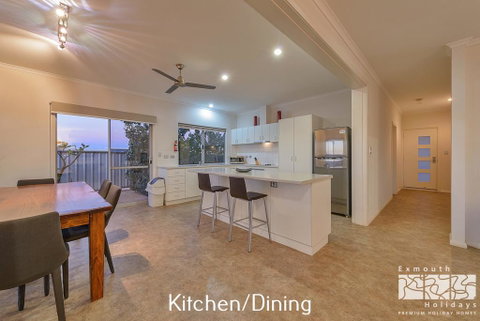78 Madaffari Drive - PRIVATE JETTY And Pool - Nambucca Heads Accommodation 2
