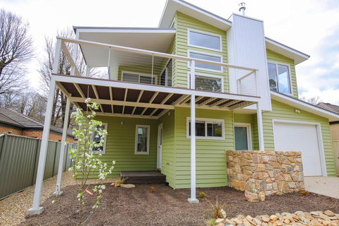 A Pear Tree Loft - Nambucca Heads Accommodation 1