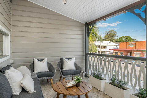 A PERFECT STAY - Luxe & Bloom - Nambucca Heads Accommodation 1