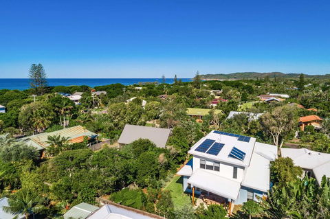 A PERFECT STAY - Shore Beats Work - Nambucca Heads Accommodation 1