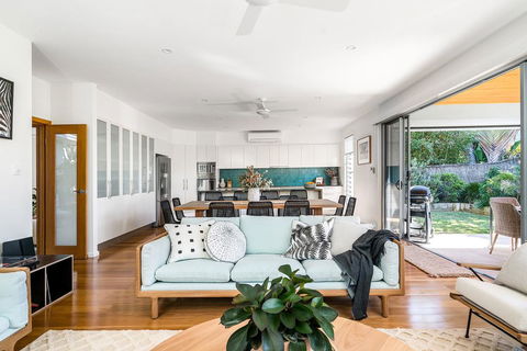 A PERFECT STAY - Shore Beats Work - Nambucca Heads Accommodation 3