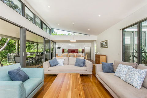 A SWEET ESCAPE - Beachfront Tranquility - Nambucca Heads Accommodation 2