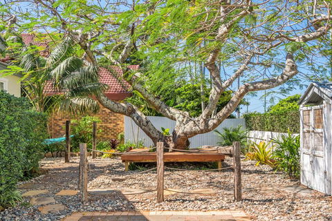 A SWEET ESCAPE - Byron Surf Cottage - Walk To Byron - Nambucca Heads Accommodation 0