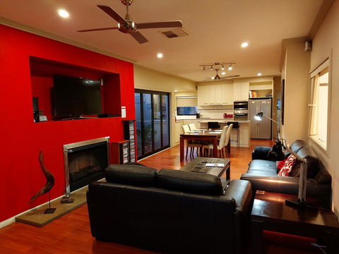 About Time Retreats- Studio Seven - Nambucca Heads Accommodation 0