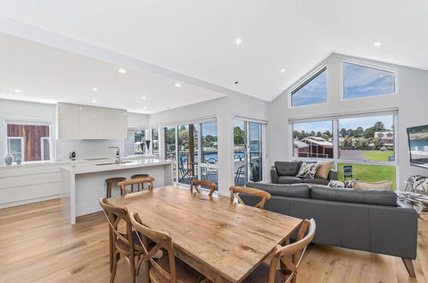 Absolute - Nambucca Heads Accommodation 0