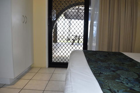 ABSOLUTE BEACH FRONT MACKAY - Comfort Resort Blue Pacific - Nambucca Heads Accommodation 2