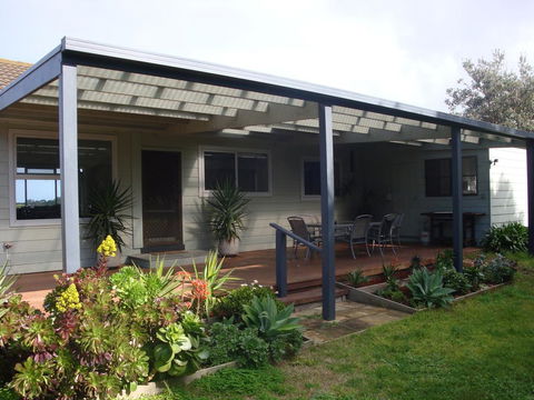 Absolute Waterfront - Nambucca Heads Accommodation 0