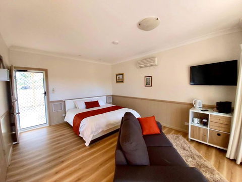 Accommodation Creek Cottages & Sundown View Suites - Nambucca Heads Accommodation 1