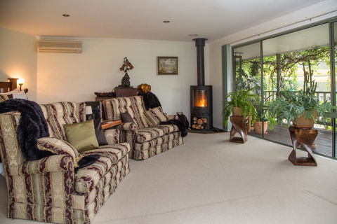 Acheron Acres Riverside - Nambucca Heads Accommodation 0