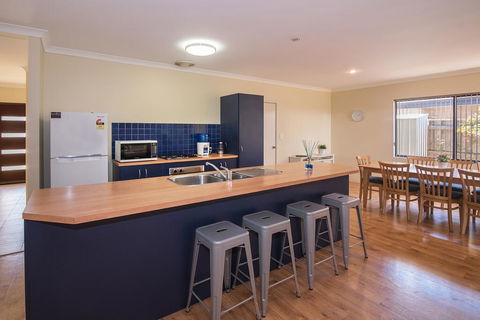 Acrosstheway - Nambucca Heads Accommodation 1