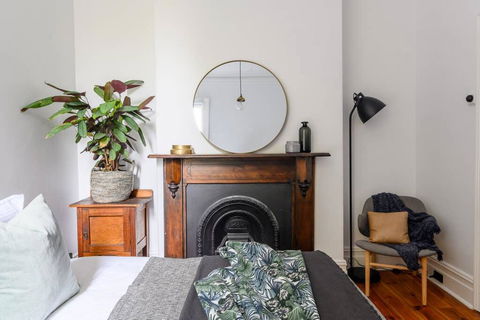 ADDERLEY A Striking 1880s Remodeled Victorian - Nambucca Heads Accommodation 3