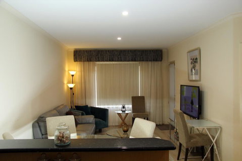 ADELAIDE CBD APARTMENT - 3BR, 2BATH & CARPARK - Nambucca Heads Accommodation 2