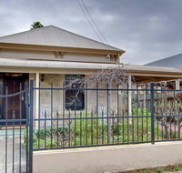 Adelaide close CBD Large Private Studio Apartment in St Peters - Nambucca Heads Accommodation
