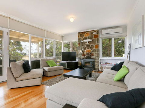 DROMANA BEACH SHACK - Nambucca Heads Accommodation 0