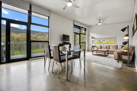 Ecocrackenback 3 Sustainable Chalet Close To The Slopes - Nambucca Heads Accommodation 3