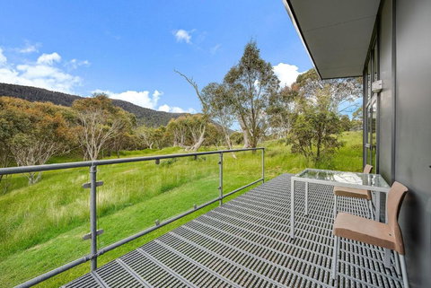 Ecocrackenback 3 Sustainable Chalet Close To The Slopes - Nambucca Heads Accommodation 2