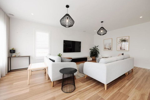 EDEN Spacious Torquay Family Escape - Nambucca Heads Accommodation 1