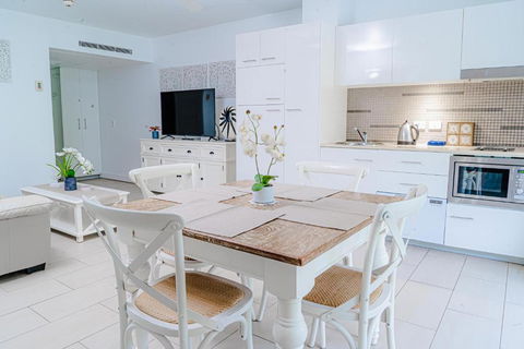 DRIFT PALM COVE- Private 2 Bed -Apartment 2204 - Nambucca Heads Accommodation 1