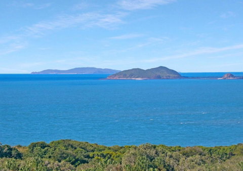 ESCAPE WITH A VIEW - Nambucca Heads Accommodation 3