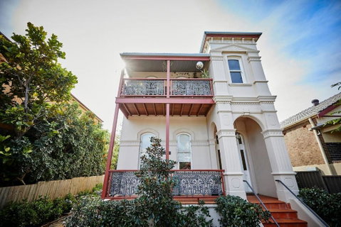 Esperanza Gardens - A Stylish Victorian Studio - Nambucca Heads Accommodation 0
