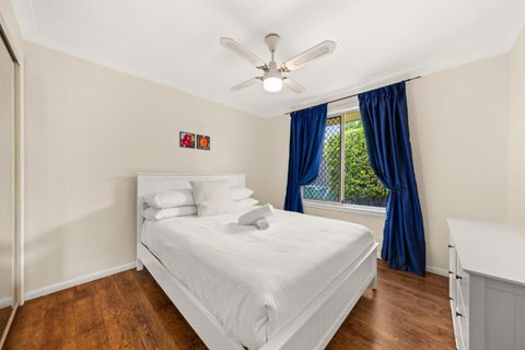 Family-Friendly 5-Bed Close To The Coast & Airport - Nambucca Heads Accommodation 3