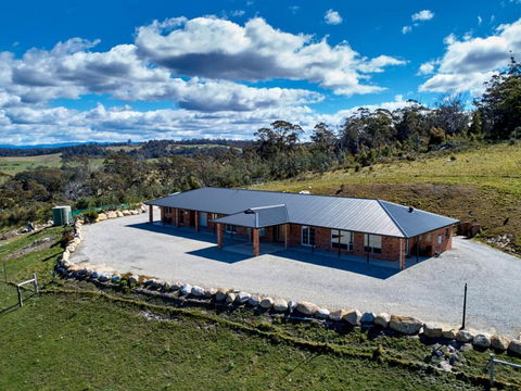 George River Park (House, 100 Acres, Animals, Views) - Nambucca Heads Accommodation 4
