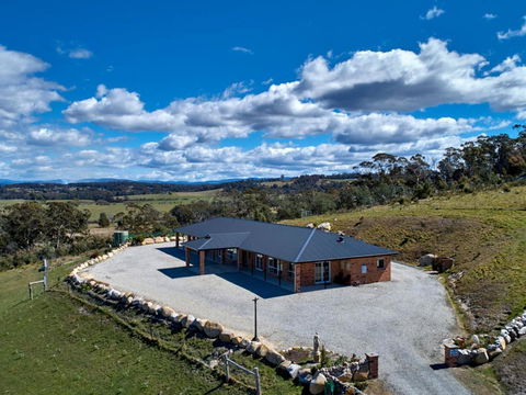 George River Park (House, 100 Acres, Animals, Views) - Nambucca Heads Accommodation 1