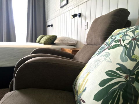 Gin Gin Village Motor Inn Motel QLD - Nambucca Heads Accommodation 2