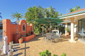 Golden Cane Bed & Breakfast with Nambucca Heads Accommodation