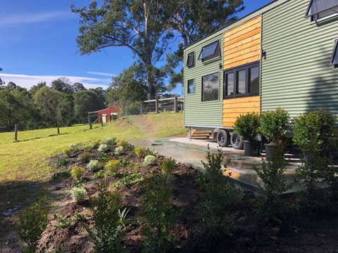 Gorgeous 2 Bedroom Tiny House Noosa Hinterland - Nambucca Heads Accommodation 1
