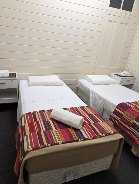 GRAND CENTRAL HOTEL PROSERPINE - Nambucca Heads Accommodation 4