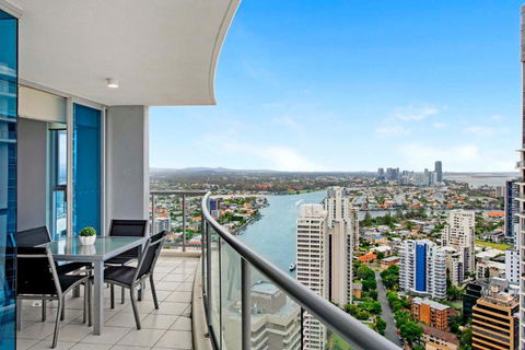 HIGH FLOOR GUARANTEE - 3 Bedroom Plus Study Apartments At Chevron Renaissance - Self Contained & Privately Managed - Wow Stay - Nambucca Heads Accommodation 3
